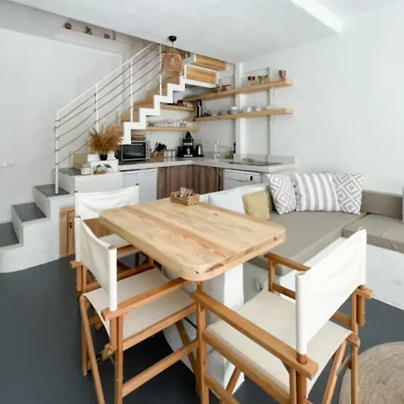 Apartment Modern Chic Cozy Duplex In